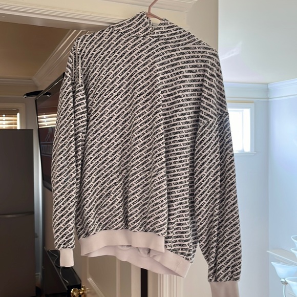 Women’s hoody. - Picture 1 of 11